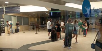 Aeroporto di Comiso, emergenza caldo e sovraffollamento
