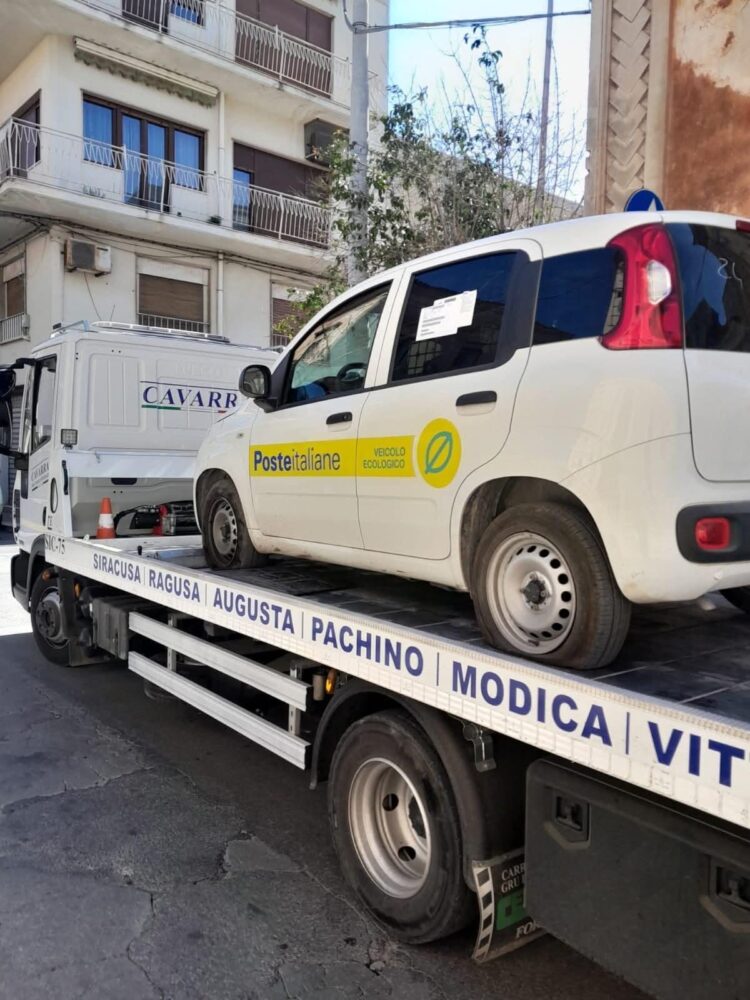 Vittoria, nuovo raid vandalico alle Poste