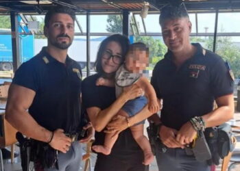 Poliziotto modicano salva un bimbo di 9 mesi rimasto chiuso in auto sotto il sole cocente