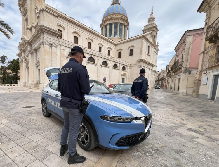 Comiso: arrestato un 29enne per evasione, violenza privata e porto abusivo d’armi