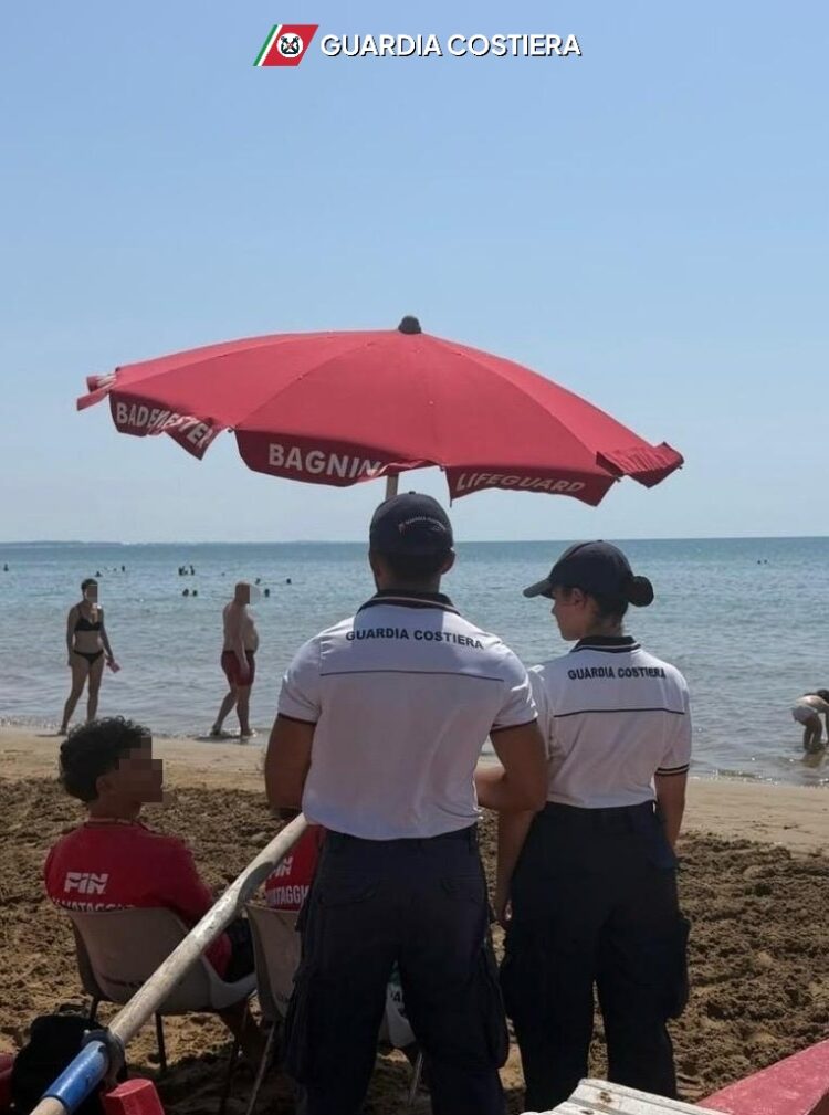 Occupazione abusiva di spiaggia libera, sequestrate 21 attrezzature a Pozzallo