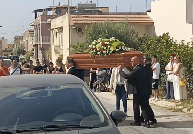 Donnalucata, l’ultimo saluto a Giacomo Carnemolla
