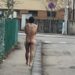 Vittoria, gira nudo per strada. Fermato dalla polizia