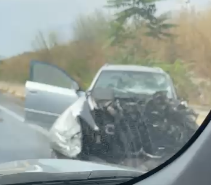 Incidente sulla Ragusa-Catania: tre auto coinvolte, quattro feriti