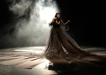 La “Voce di donna” di Melania Giglio al festival della fioritura di Ragusa