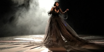 La “Voce di donna” di Melania Giglio al festival della fioritura di Ragusa