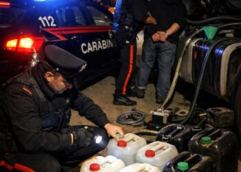 Comiso, arrestato romeno che rubava gasolio dagli autocarri in sosta