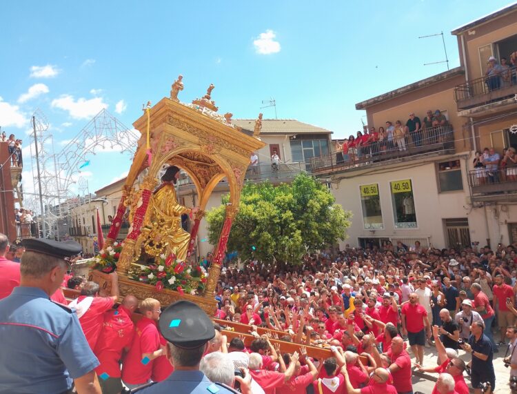 San Bartolomeo apostolo, a Giarratana domani è il giorno della “Sciuta”
