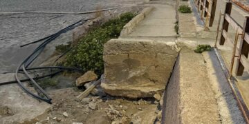 Scoglitti, disabile cade a testa in giù da una rampa senza protezione