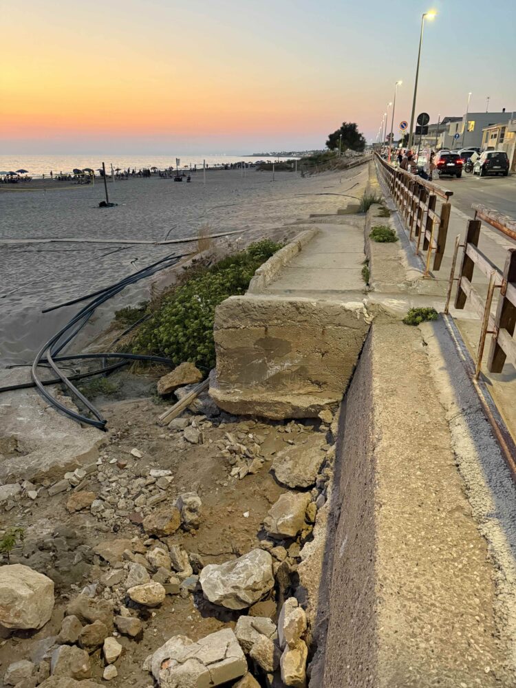 Scoglitti, disabile cade a testa in giù da una rampa senza protezione