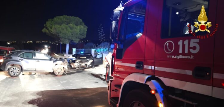 Scontro nella notte a Donnalucata, cinque persone in ospedale