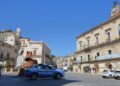 Modica, brandisce un coltello contro i poliziotti: arrestato 26enne