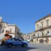 Modica, brandisce un coltello contro i poliziotti: arrestato 26enne