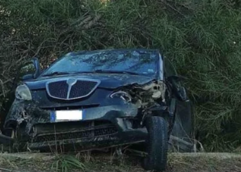 Violento scontro tra due auto sulla Santa Croce-Scoglitti