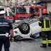 Ragusa, auto si ribalta in corso Vittorio Veneto