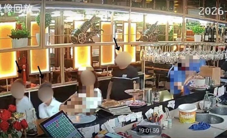 Vittoria, un’intera famiglia si alza dal tavolo e va via senza pagare il conto del ristorante