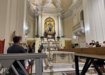 Giarratana, la “Scinnuta” del simulacro del patriarca un momento di grande suggestione