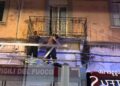 Vittoria, crollo sfiorato in centro: cede un balcone