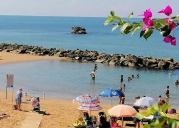 Scoglitti, i bagnanti: “Doccia alla spiaggetta senz’acqua da otto giorni”