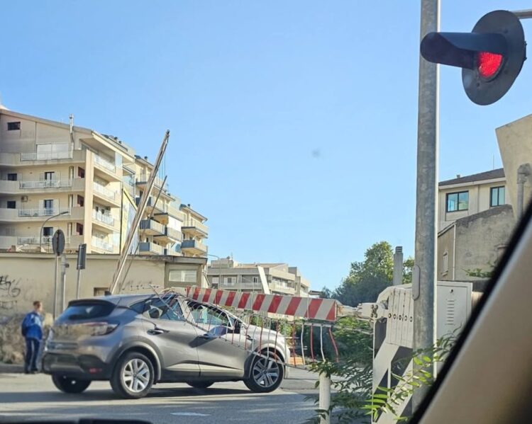 Ragusa, ancora un incidente al passaggio a livello di via Paestum
