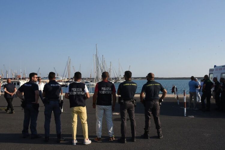 Porto di Pozzallo, fermati due presunti scafisti