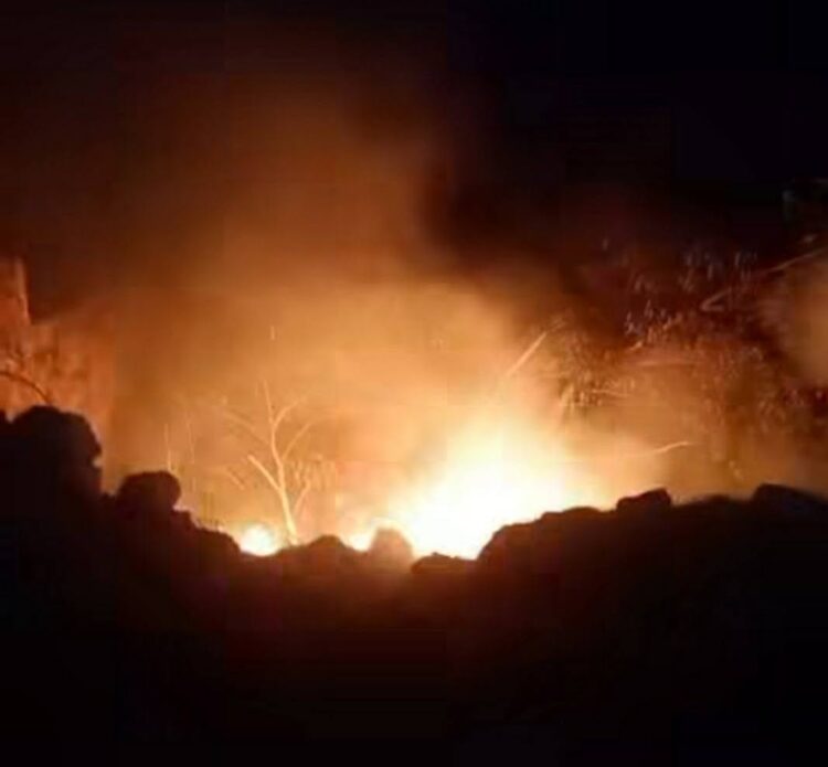 Sabato sera alla villa comunale di Vittoria, rogo doloso