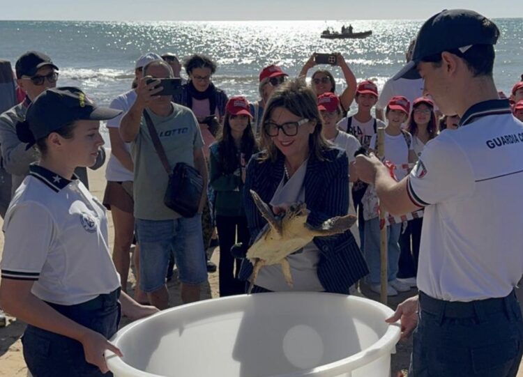 Punta Secca, Adelina torna in mare