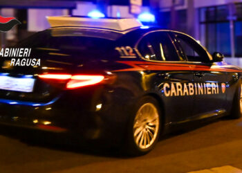 Acate, la lite tra due tunisini si risolve con una coltellata