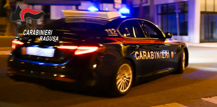 Acate, la lite tra due tunisini si risolve con una coltellata