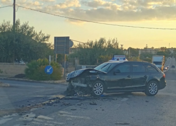 Scontro sulla Sp 105 Santa Croce Camerina-Scoglitti, feriti lievi e auto danneggiate
