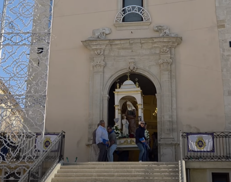 Monterosso Almo, giornata di grazia e devozione con la processione di Maria Ss. Bambina