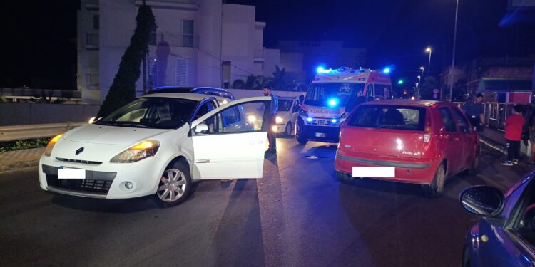 Scontro tra auto sulla Vittoria-Scoglitti, due feriti