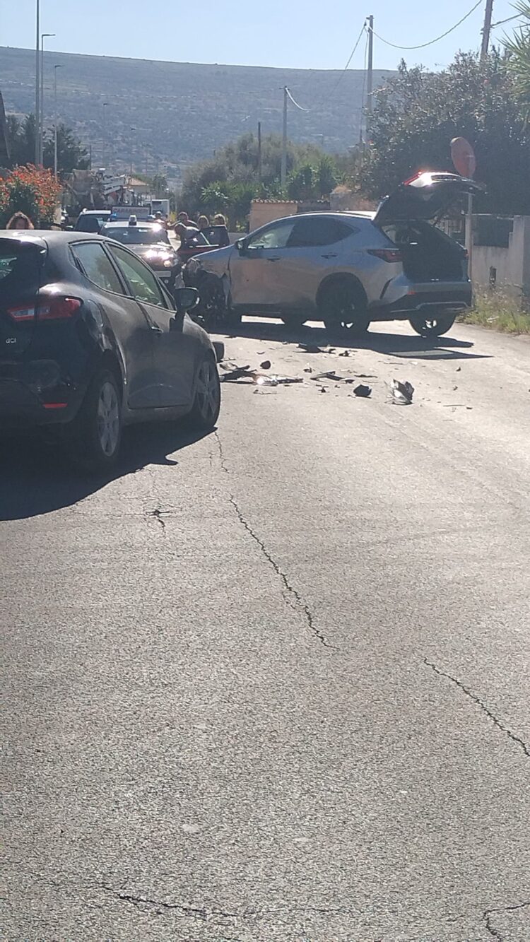 Comiso, incidente stradale tra un Suv e un’utilitaria: un ferito e traffico in tilt